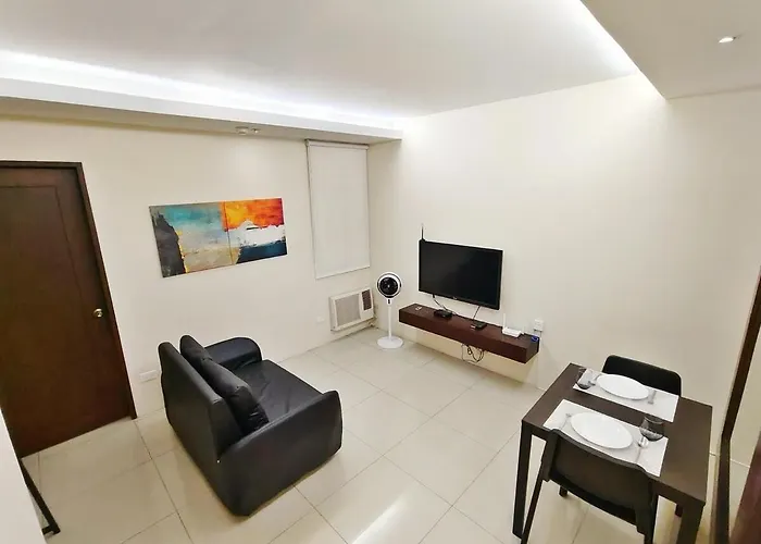 Apartment Casa Rosie In Seibu Tower - Homey 1br Near Bgc High Street Manila