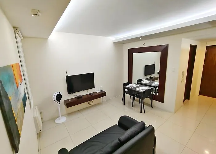 Casa Rosie In Seibu Tower - Homey 1br Near Bgc High Street Manila