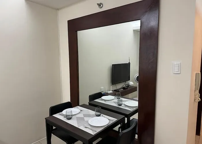 Casa Rosie In Seibu Tower - Homey 1br Near Bgc High Street Apartment