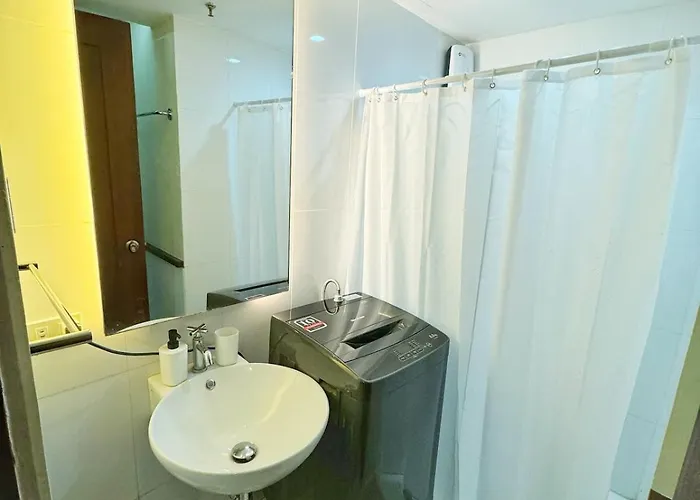 Apartment Casa Rosie In Seibu Tower - Homey 1br Near Bgc High Street Manila